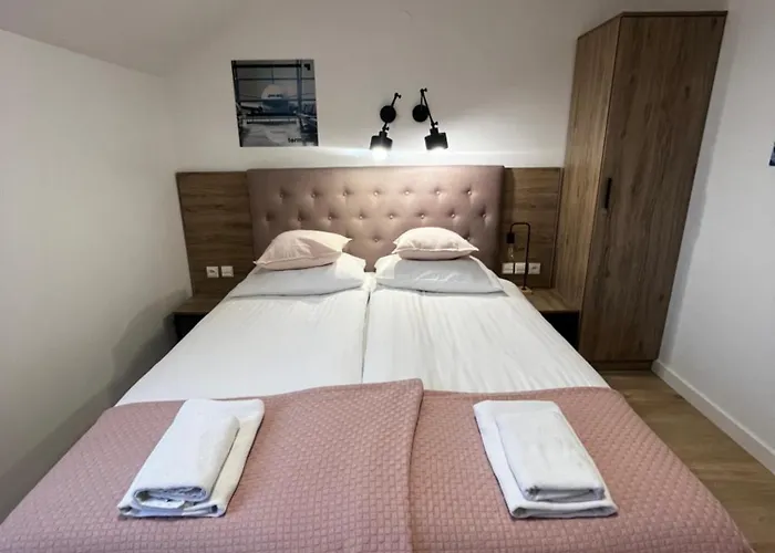 Terminal Airport Aparthotel